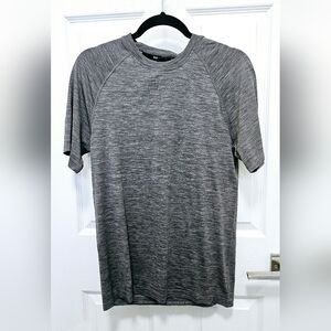 Rhone Vapor Training Short Sleeve Asphalt Heather Grey Athletic Shirt